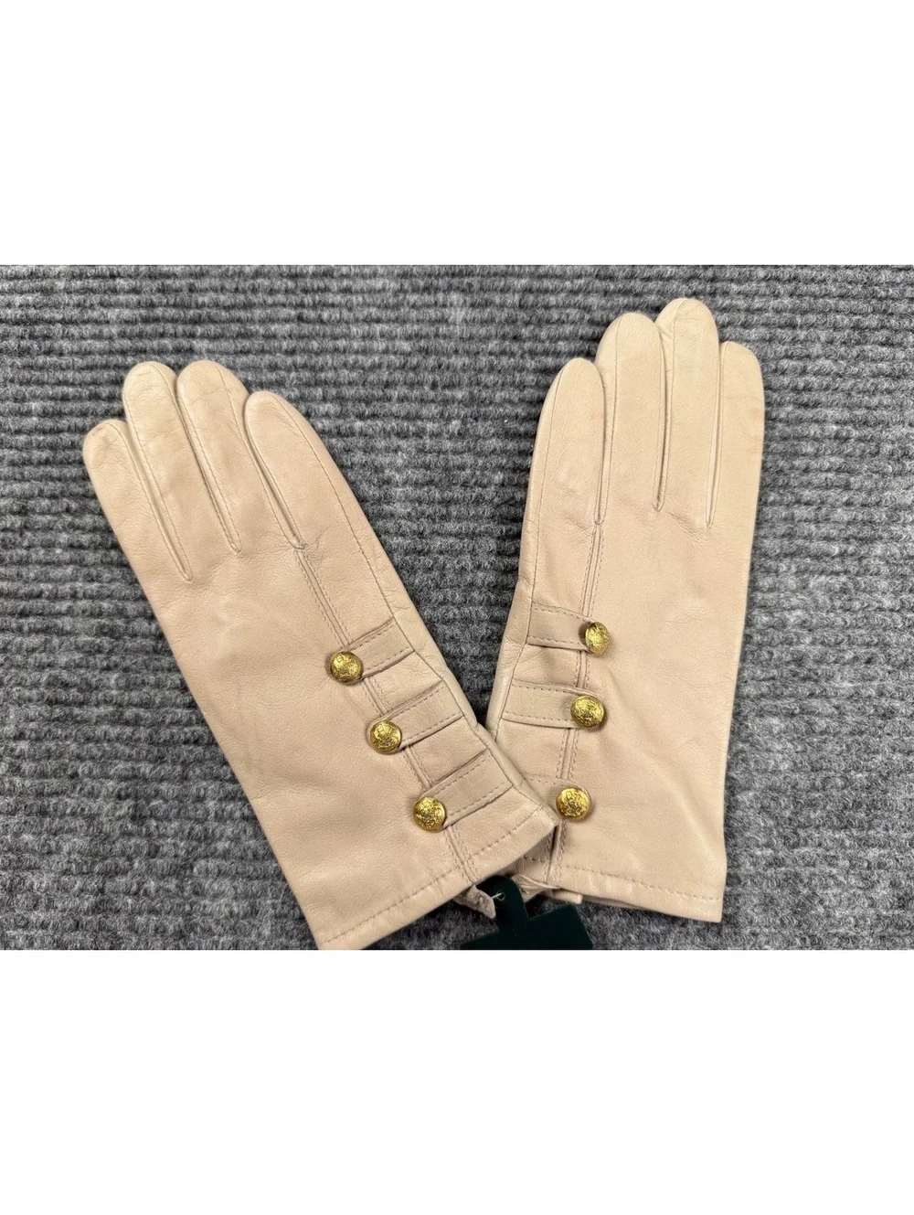Lauren Ralph Lauren Women’s Leather Gloves Size M Beige Gold Button NWT